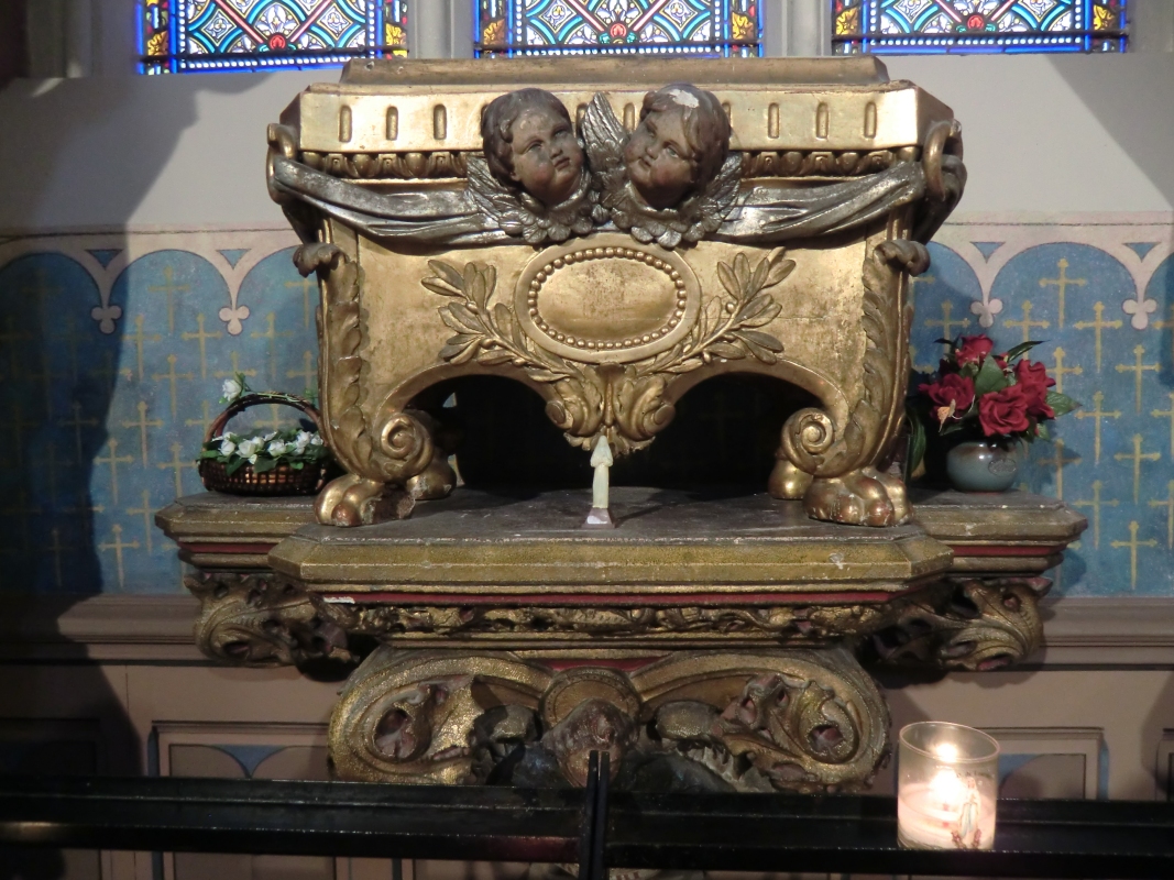 Reliquienkasten in der Jakobus-Kirche in Muret