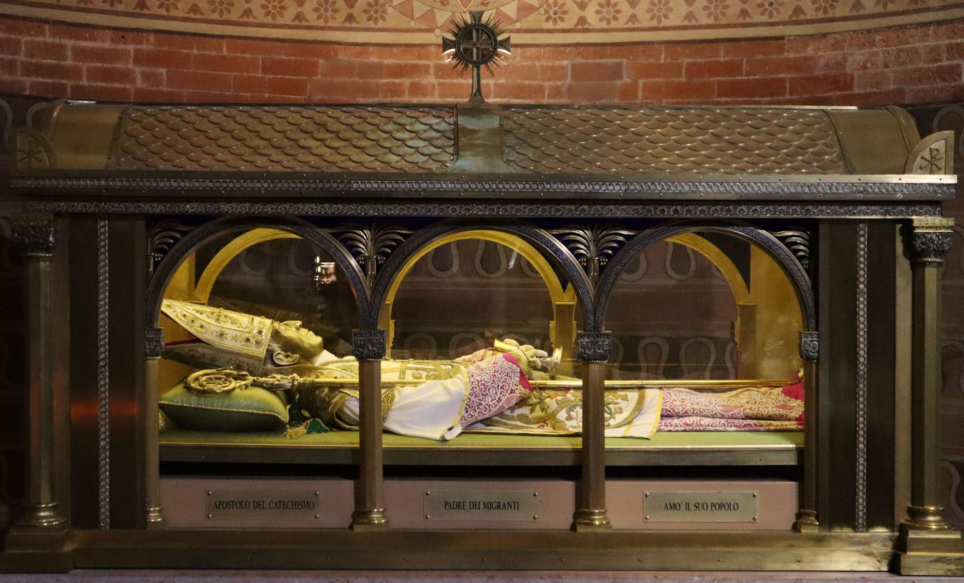 Liegefigur in der Kathedrale in Piacenza