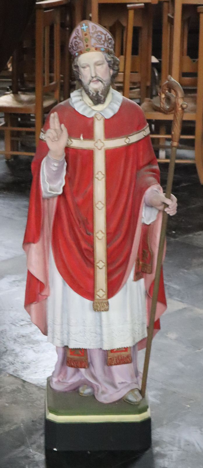 Statue in der bei unserem Besuch in Renovierung befindlichen Pfarrkirche in Arnèke
