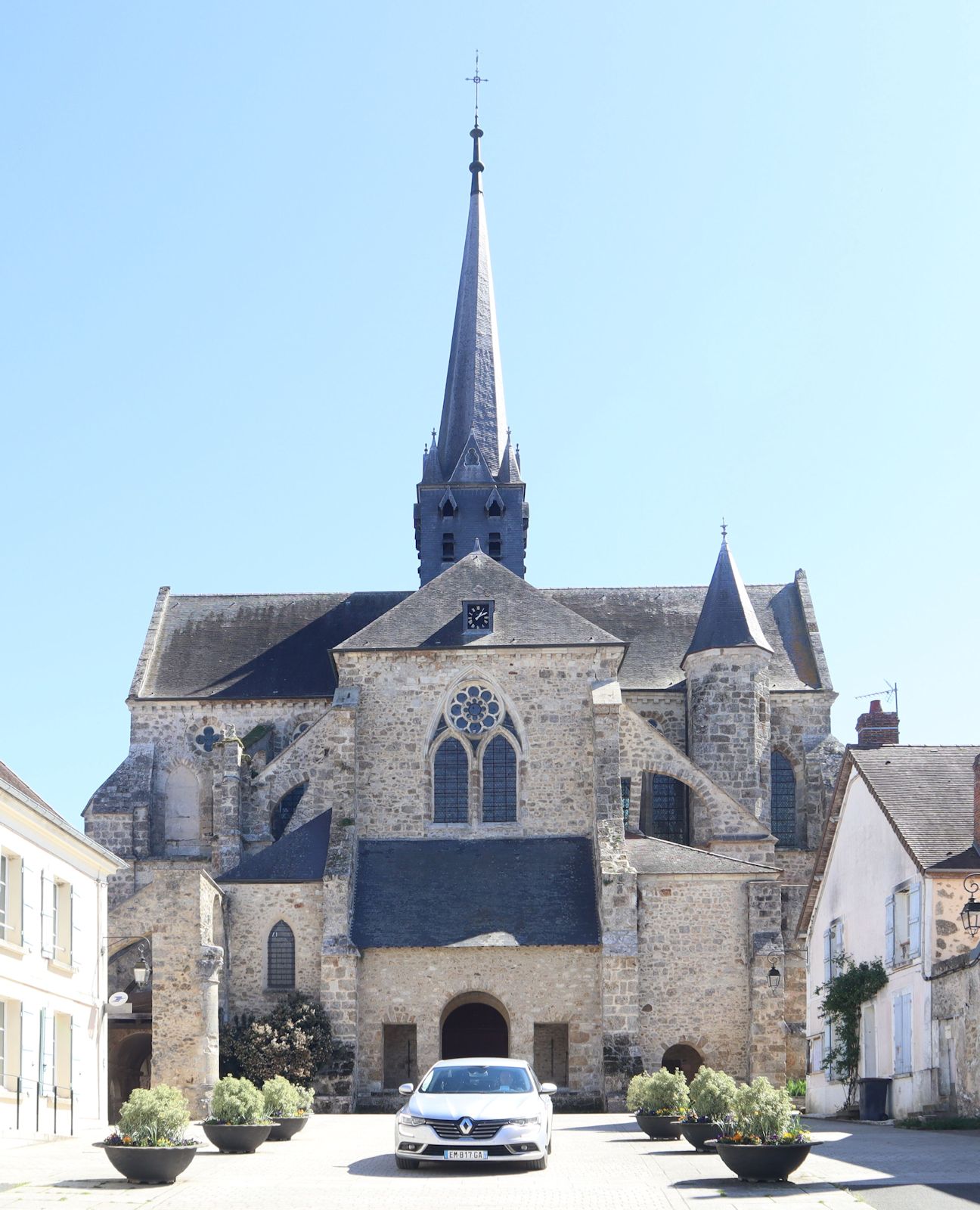 Kirche des ehemaligen Klosters Saint-Pierre in Orbais-l'Abbaye