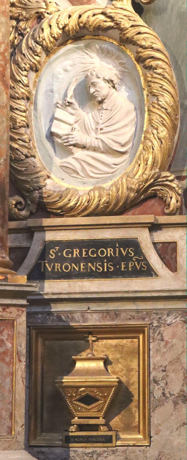 Medaillon und Reliquiar in der Kathedrale in Toulouse