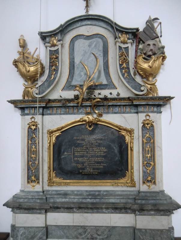 Grabmal für Hatto, Bernold und Brun, 1772, in der Klosterkirche in Ottobeuren