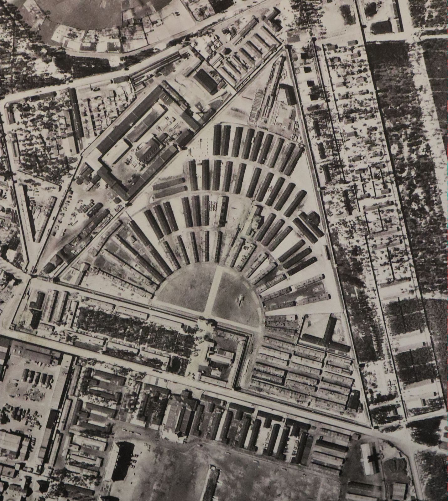alliierte Luftbilder (zusammengesetzt) vom Frühjahr 1945 des Konzentrationslagers Sachsenhausen