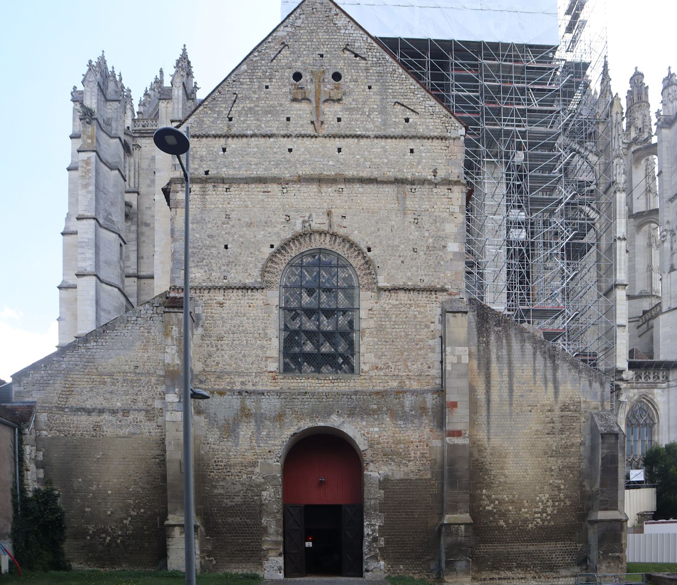 ursprüngliches Sciff der Kathedrale< in Beauvais