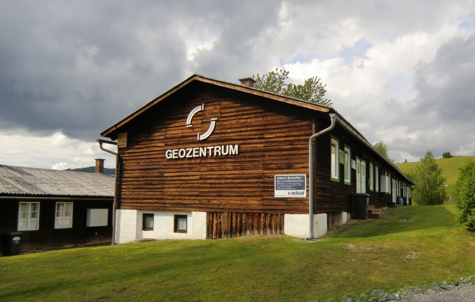 ehemalige Bergarbeitersiedlung, jetzt Schulungszentrum in Knappenberg