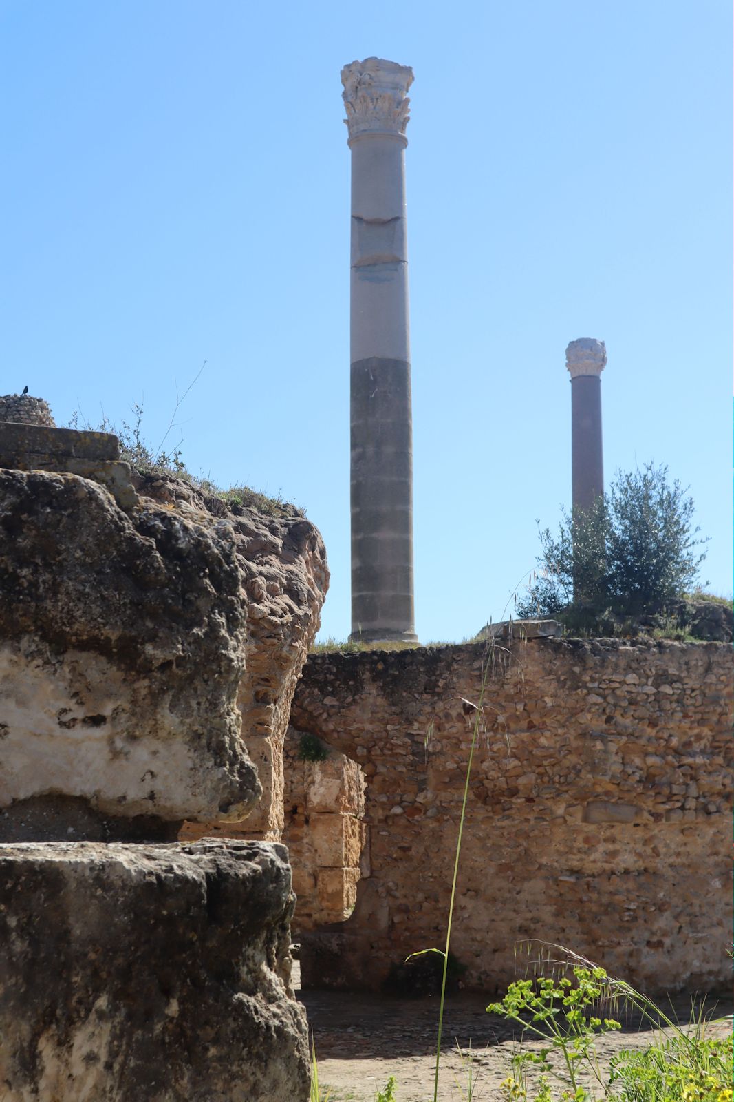Reste in den Antoninus-Thermen in den Ausgrabungen von Karthago, gebaut um 160, um 390 aufgegeben