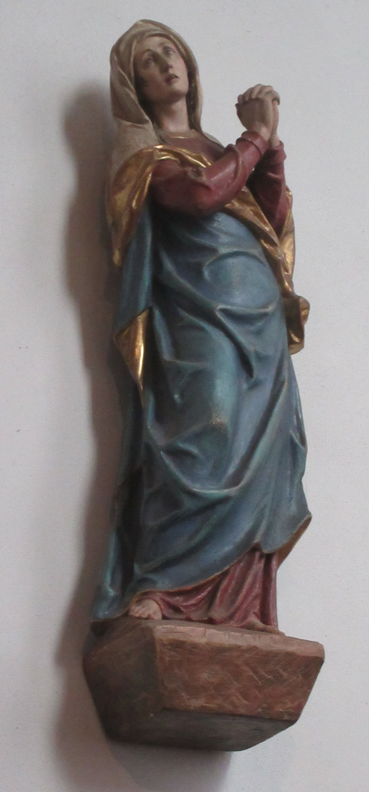 Statue in der Mauritius-Kirche im Ortsteil Büderich