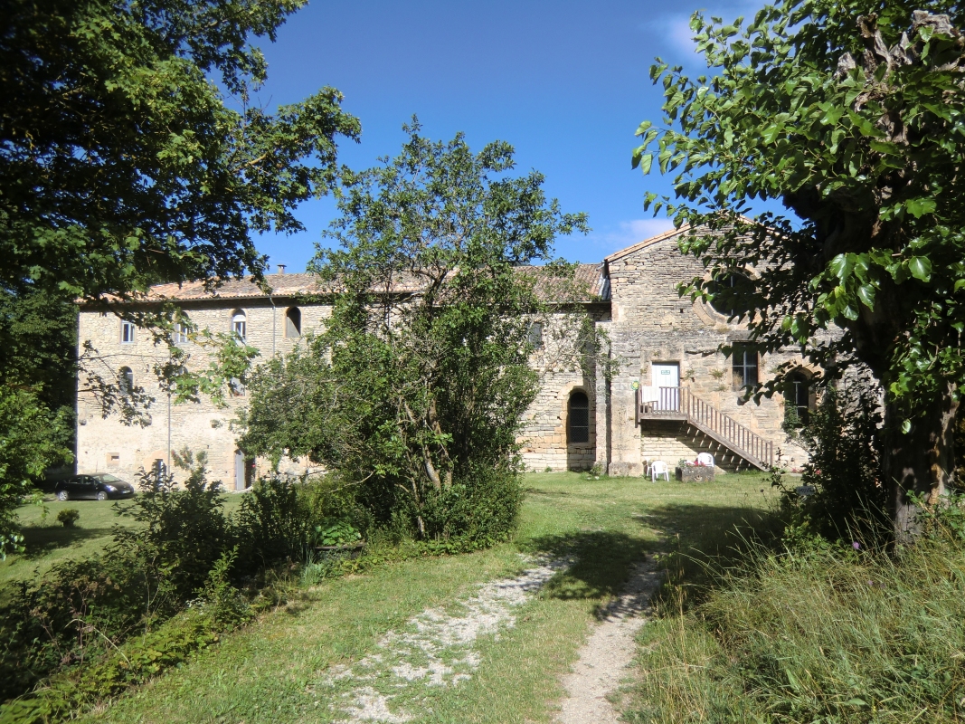Kirche und Konventsgebäude des ehemaligen Zisterzienserklosters Valcroissant bei Die
