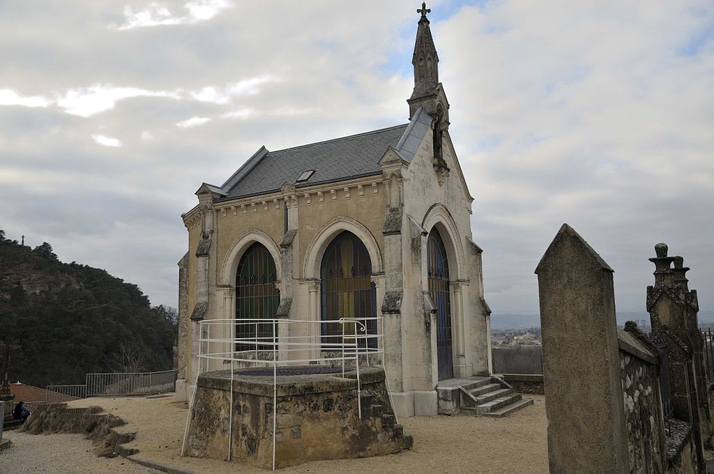 Hugo geweihte Kapelle an der Stelle des ehemaligen Schlosses von Châteauneuf, dem Geburtsort von Hugo