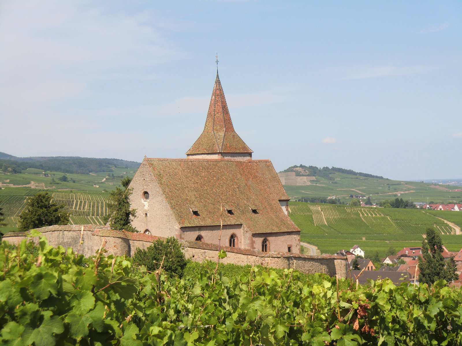 Kirche oberhalb von Hunawihr