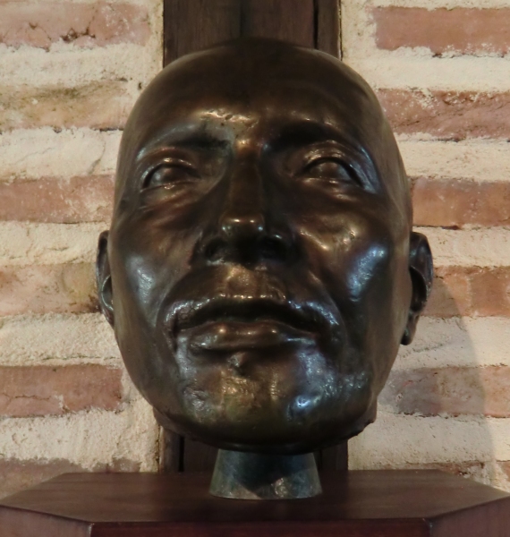 Ignatius' Totenmaske (Kopie des Originals in Rom), im Sanktuarium Ignatius in Loyola