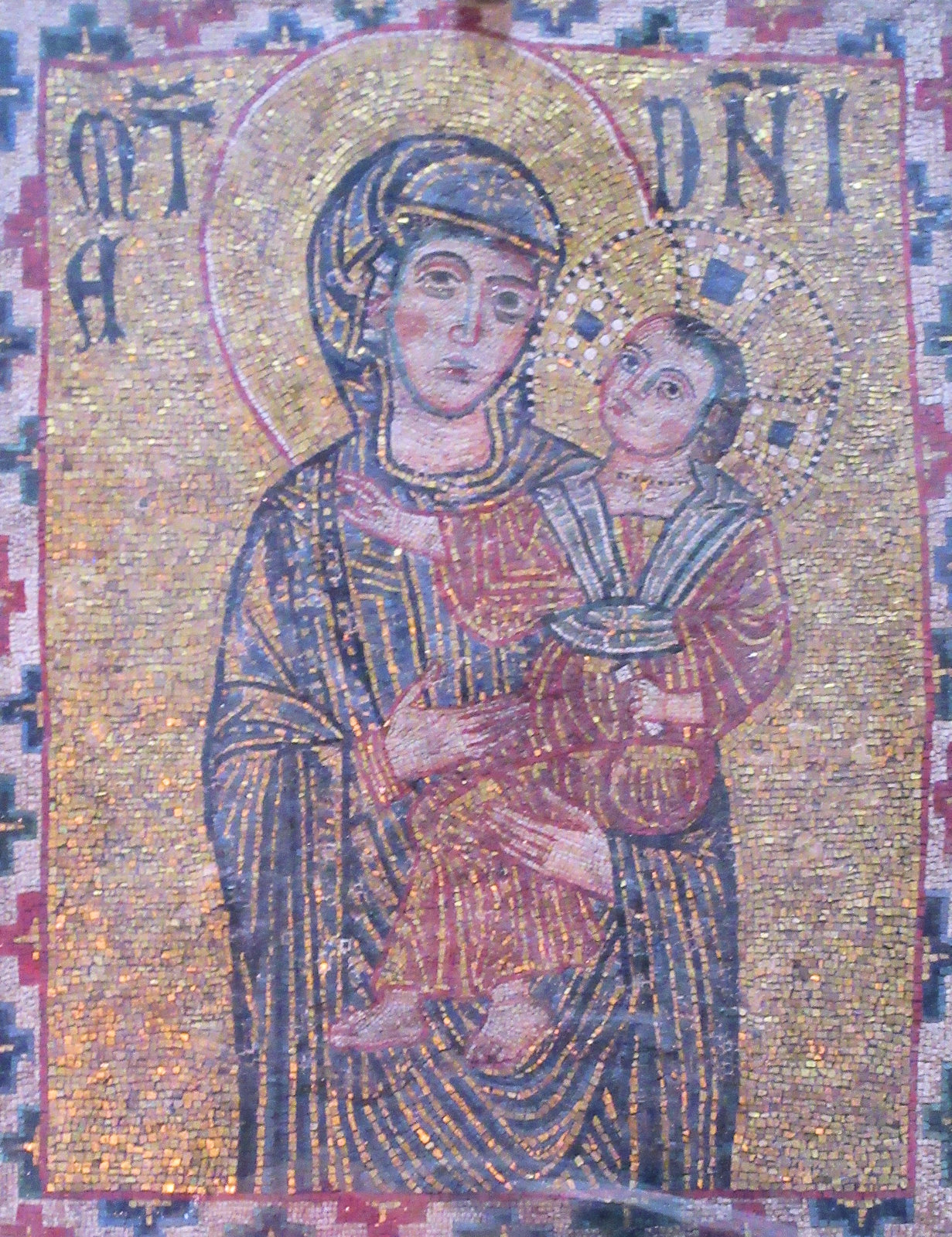 Marienikone, 13. Jahrhundert, vor der Ignatius und seine Gefährten der Überlieferung zufolge ihre Gelübde ablegten, in der Kirche San Paolo fuori le Mura in Rom