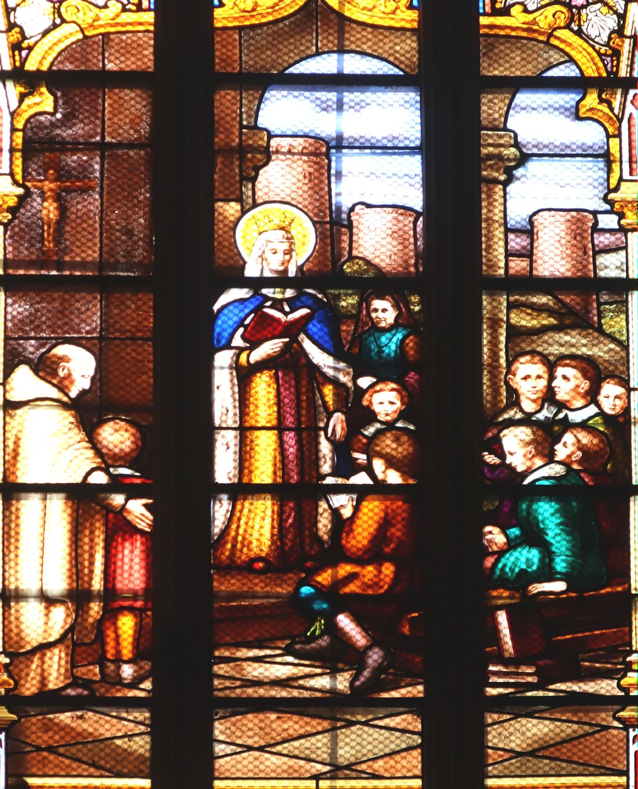 Glasfenster: Itisberga unterrichtet Kinder, 1887, in der Kirche Sainte-Isbergue in Isbergues