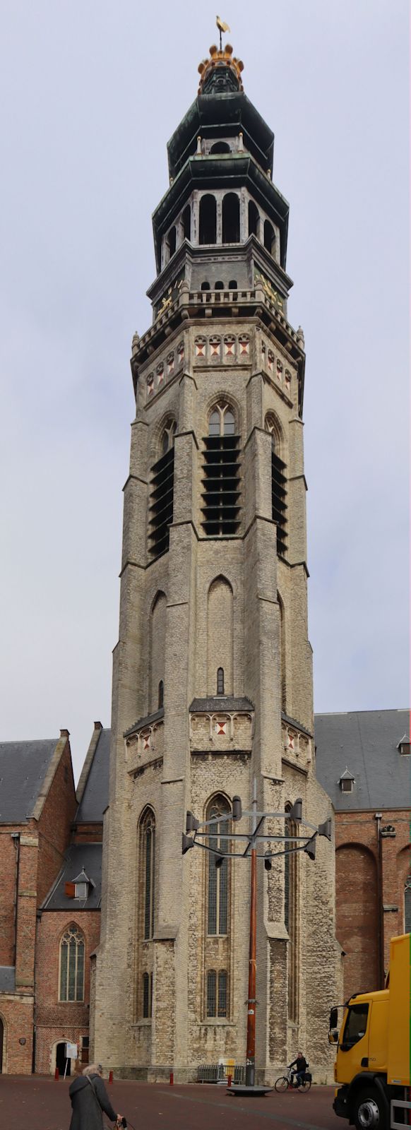 Turm der „Nieuwen Kerk”, der Kirche der ehamligen Prämonstratenserabtei in Middelburg