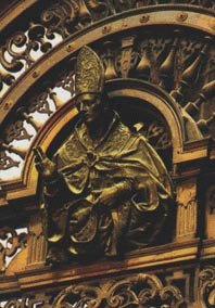 Bronze-Statue in der Kathedrale von Neapel