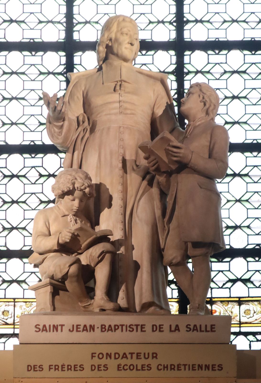 Statue in der Kirche Saint-Sulpice in Paris