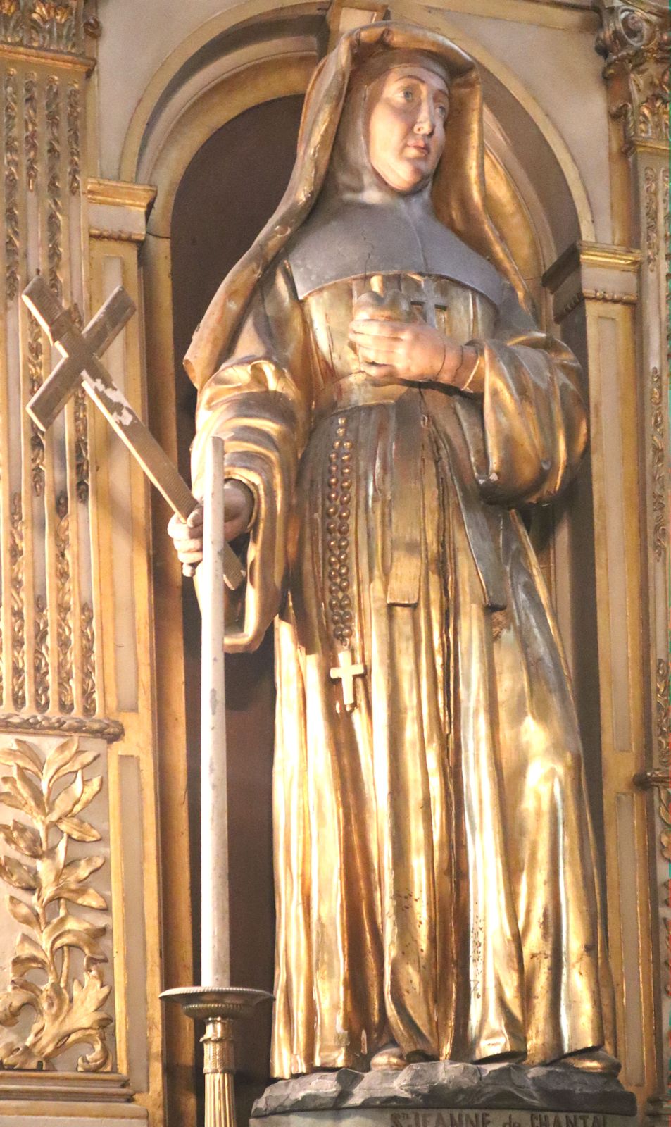 Statue in der Kathedrale in Clermont-Ferrand