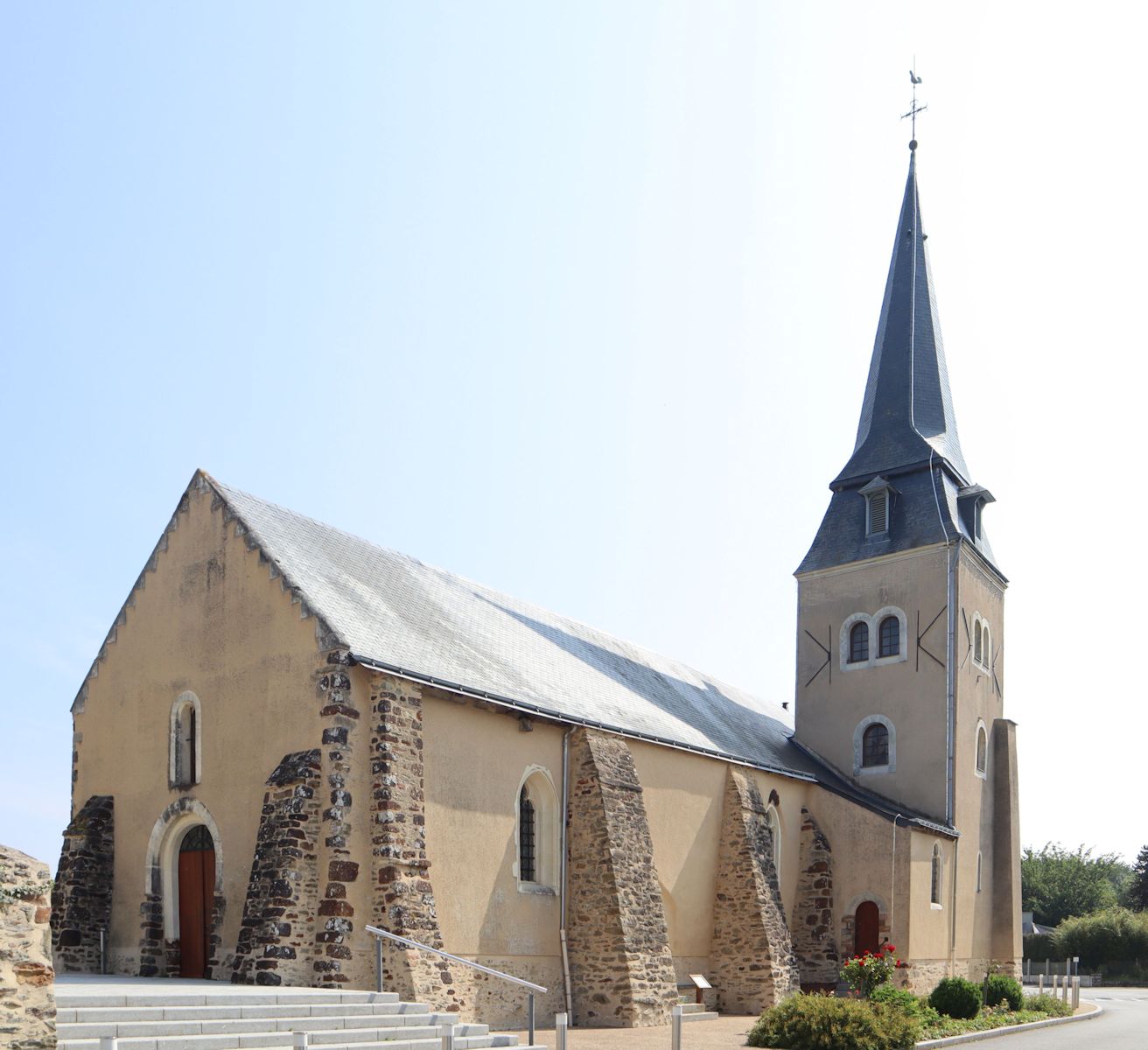 Pfarrkirche in Saint-Fort