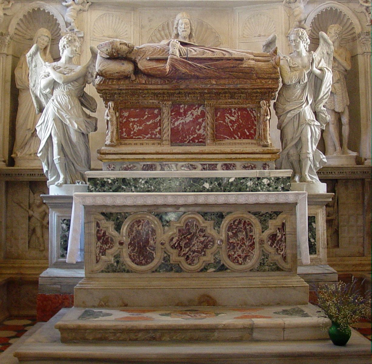 Johannes' Grab in der ihm geweihten Kathedrale in Trogir