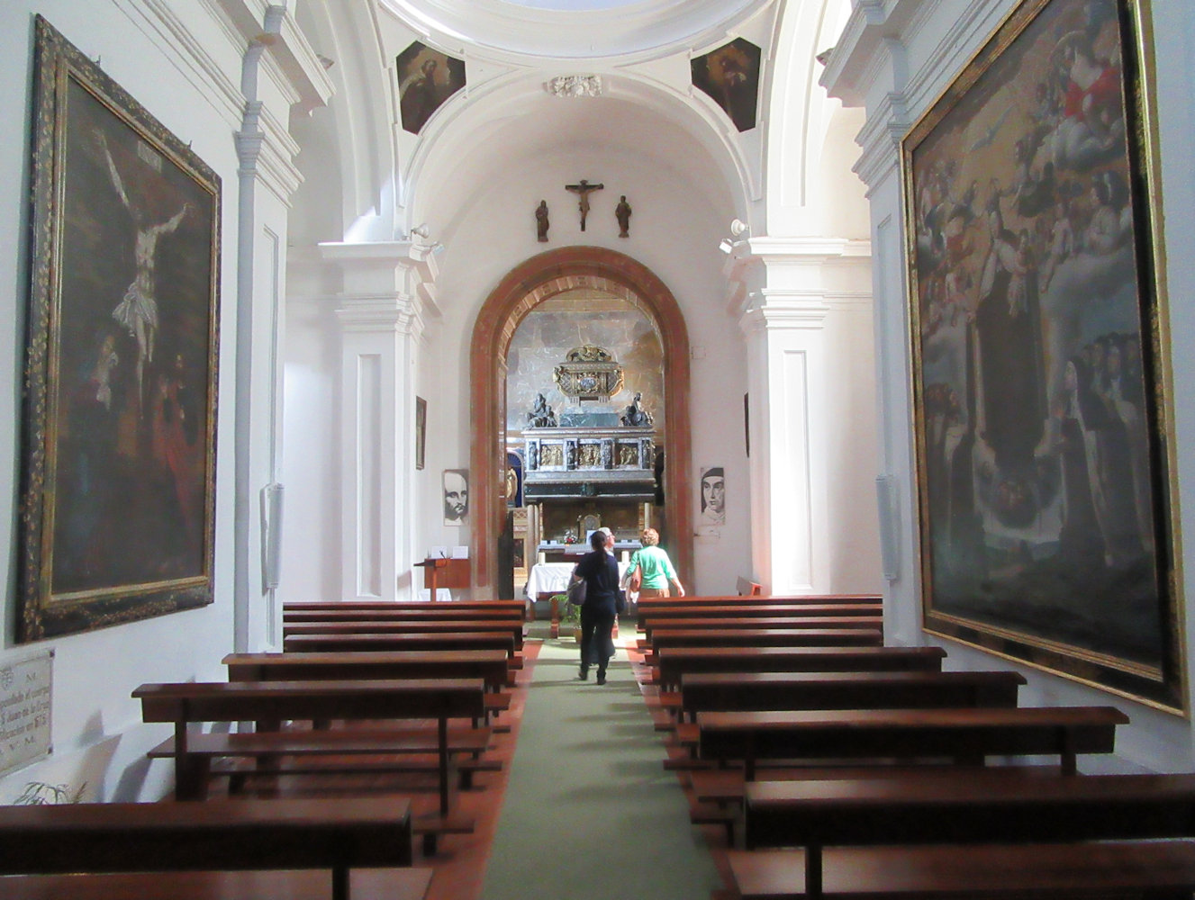 Blick in die Grabkapelle der Kirche des Klosters der Unbeschuhten Karmeliter in Segovia