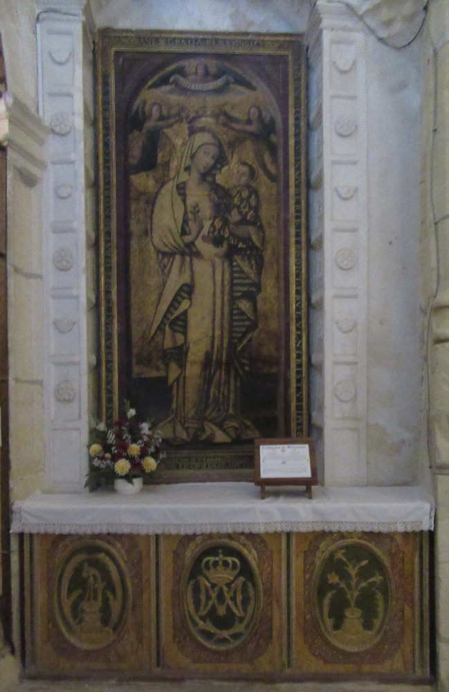 Johannes geweihter Altar in der Stiftskirche in Belmonte mit dem Bild der Maria de la Antigua