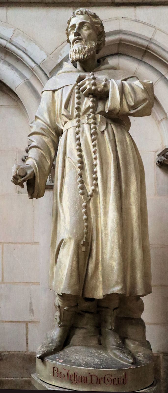 Statue in der Kathedrale in Troyes