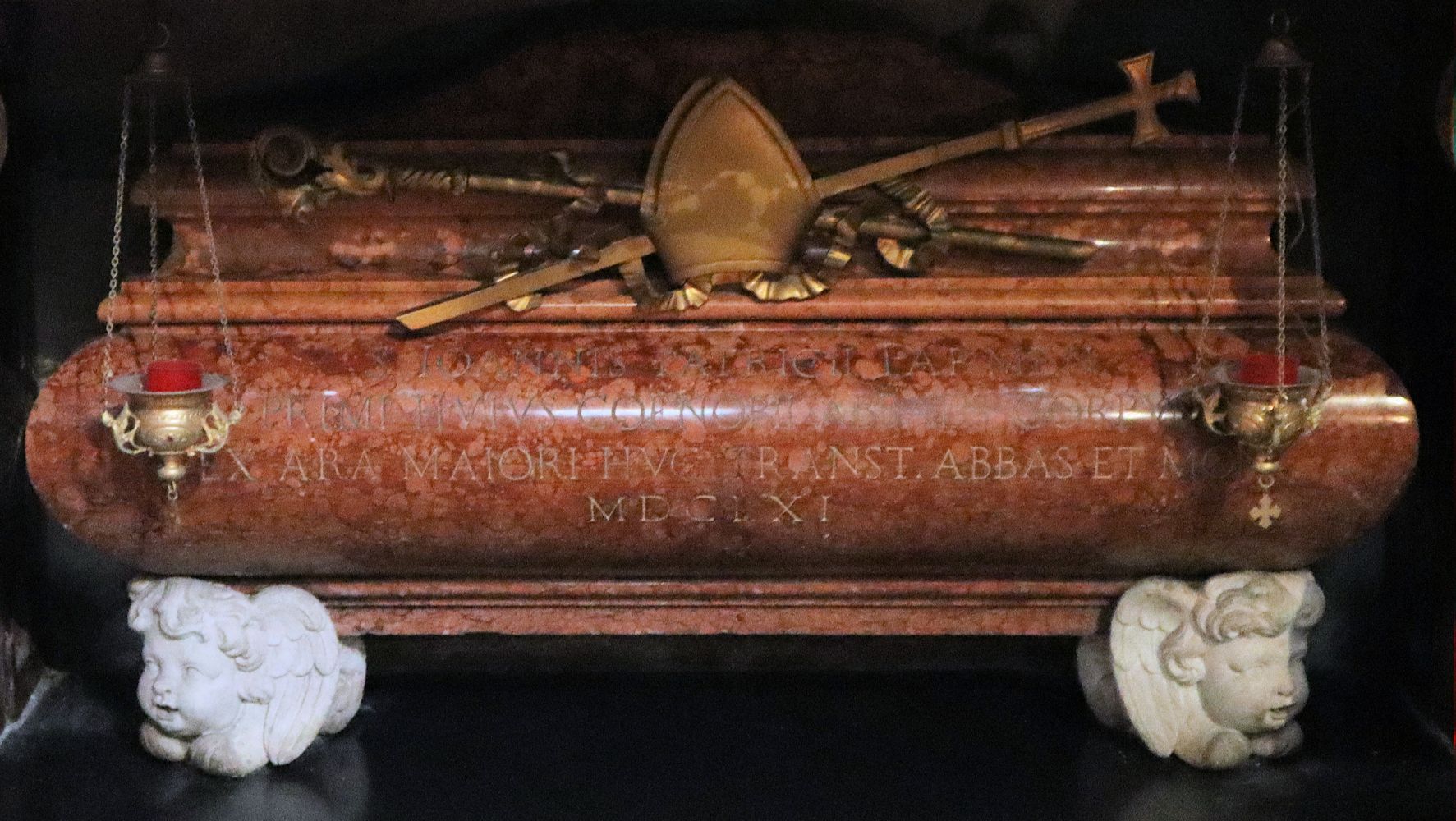 Johannes' Reliquien in der Kirche San Giovanni Evangelista in Parma