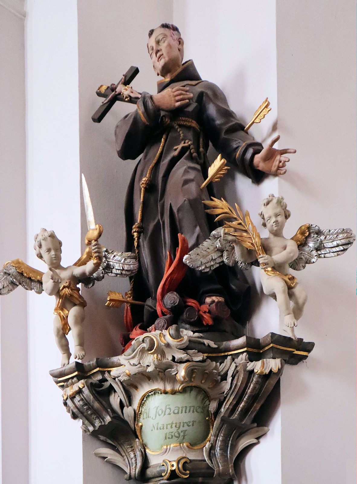 Statue in der Klosterkirche Frauenberg in Fulda