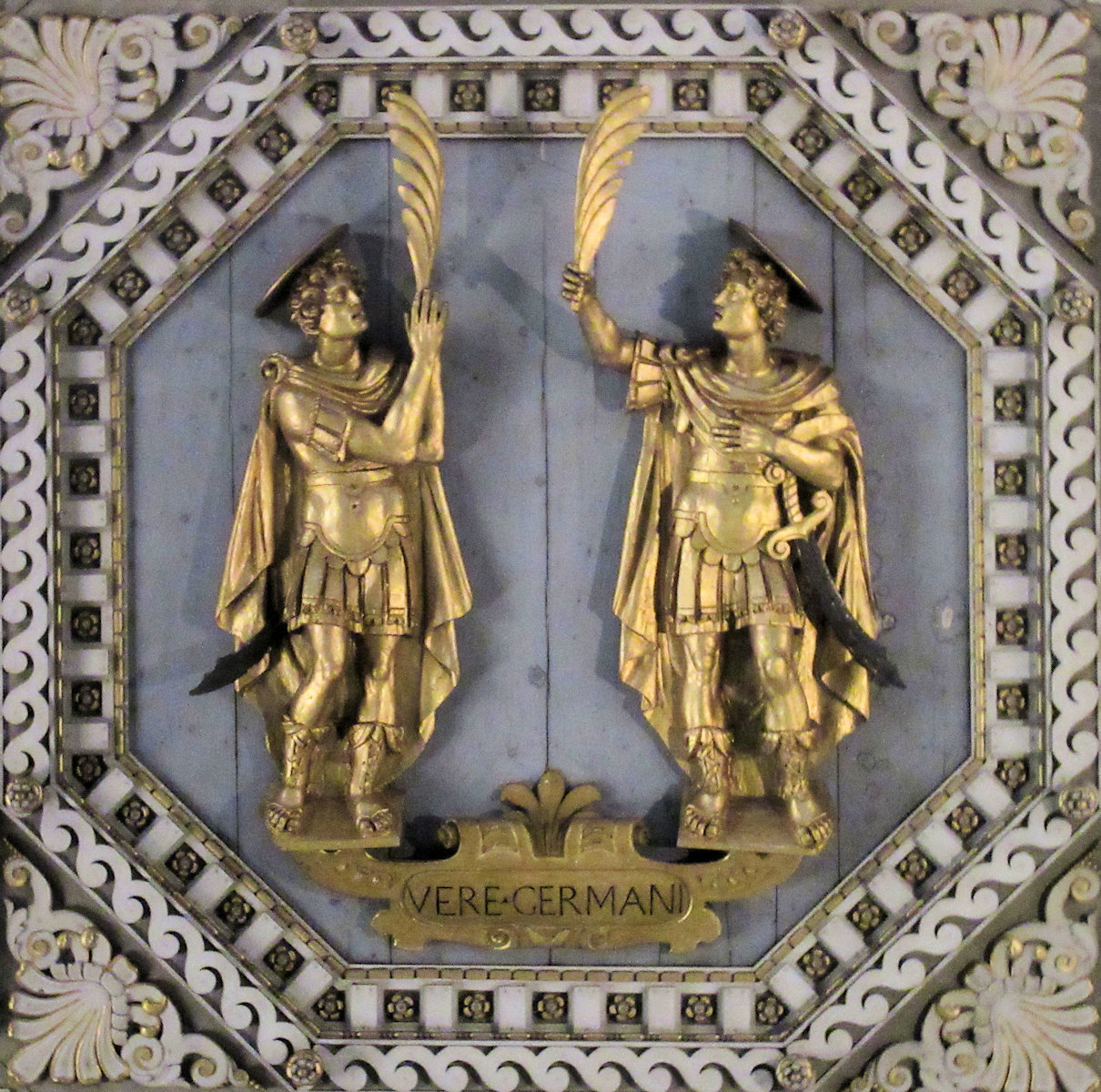 Deckenrielief, 1598, in der Kirche Santi Giovanni e Paolo in Rom