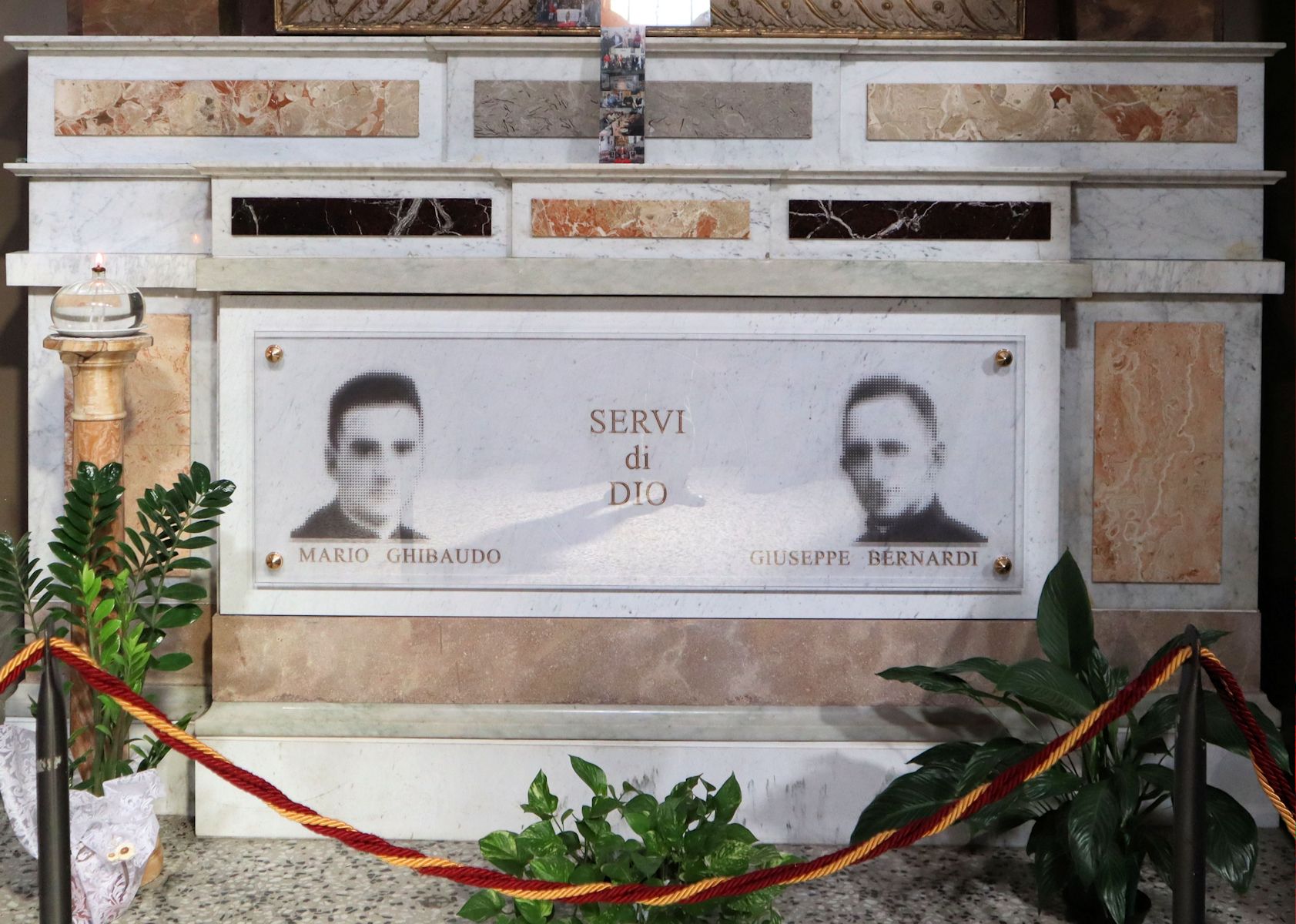 Grab von von Josef Bernardi und Mario Ghibaudo in der