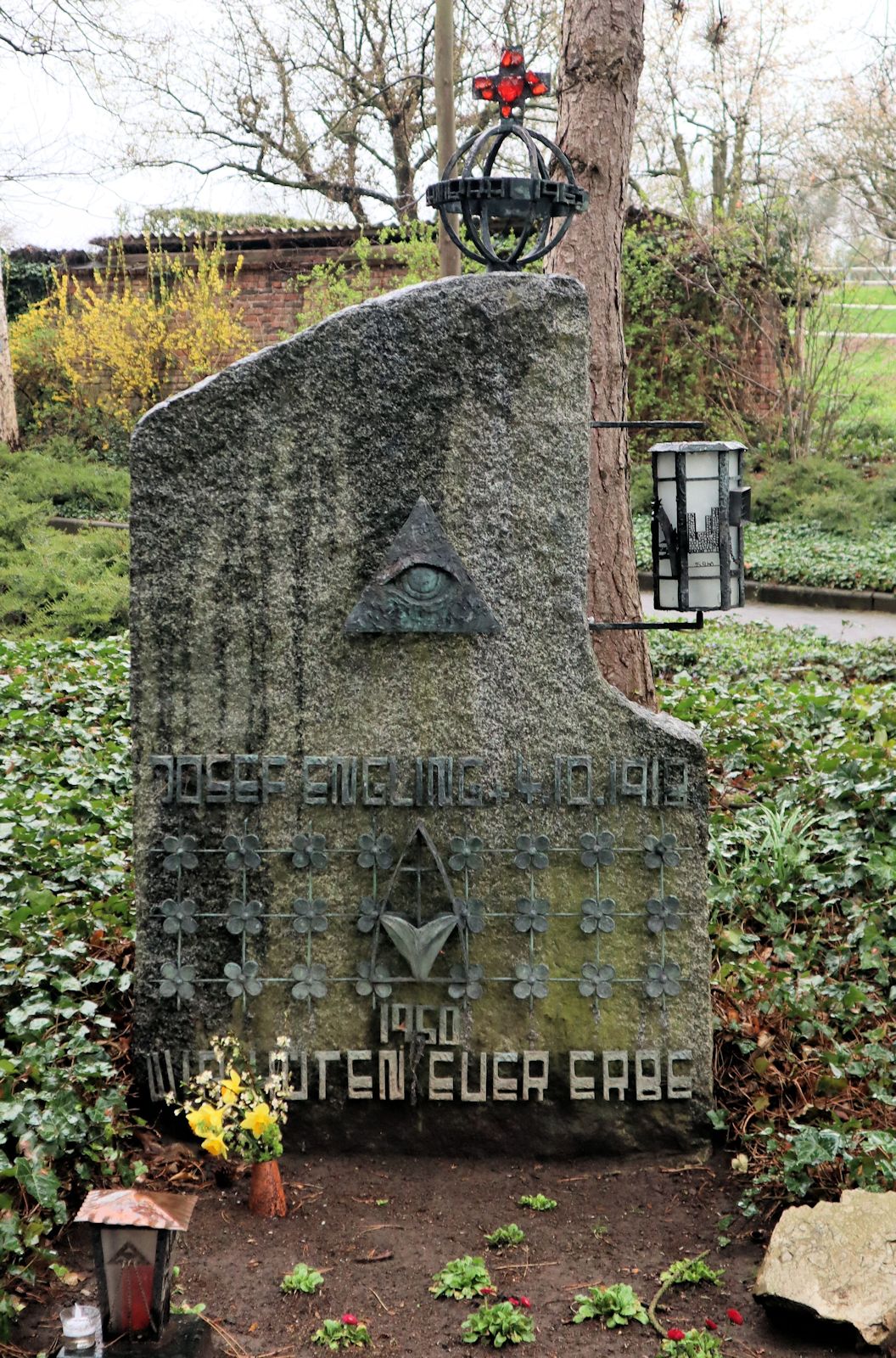 Die Gedenkstein im Schönstattzentrum in Koblenz-Metternich