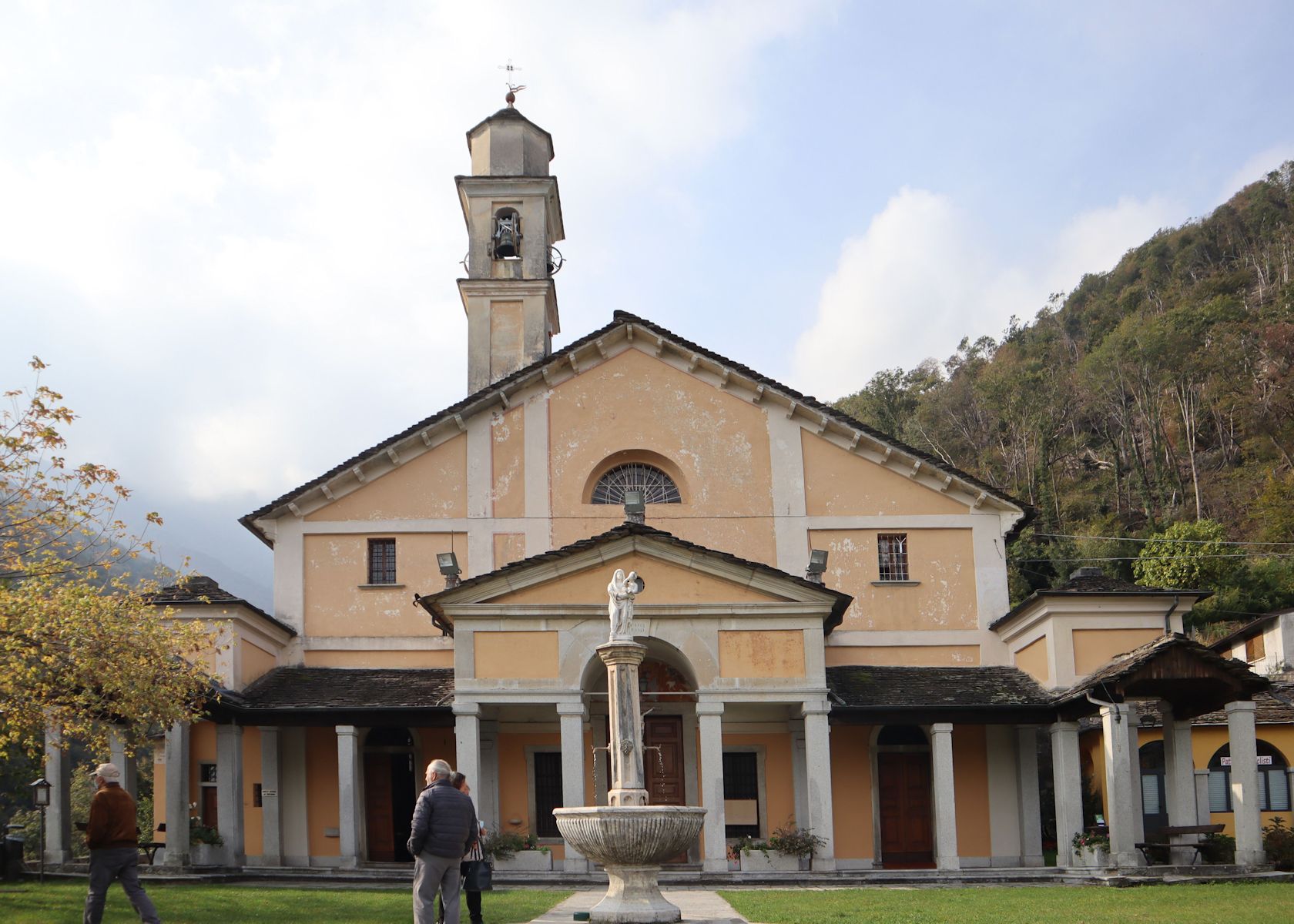 Santuario Madonna del Boden in den Bergen bei Ornavasso