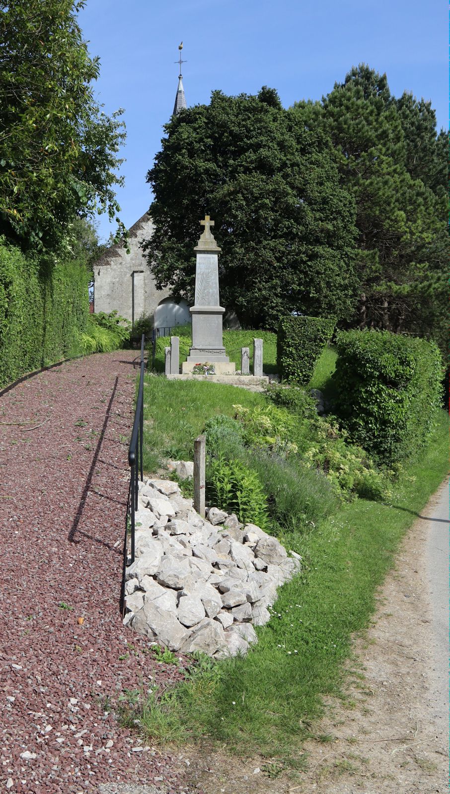 Kirchelein Saints-Juste-Arthème-Honesta-et-Compagnons in Monchel-sur-Canche