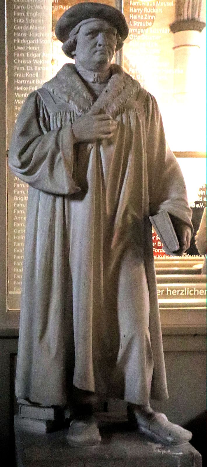 Statue in der Dreifaltigkeitskirche in Eisfeld