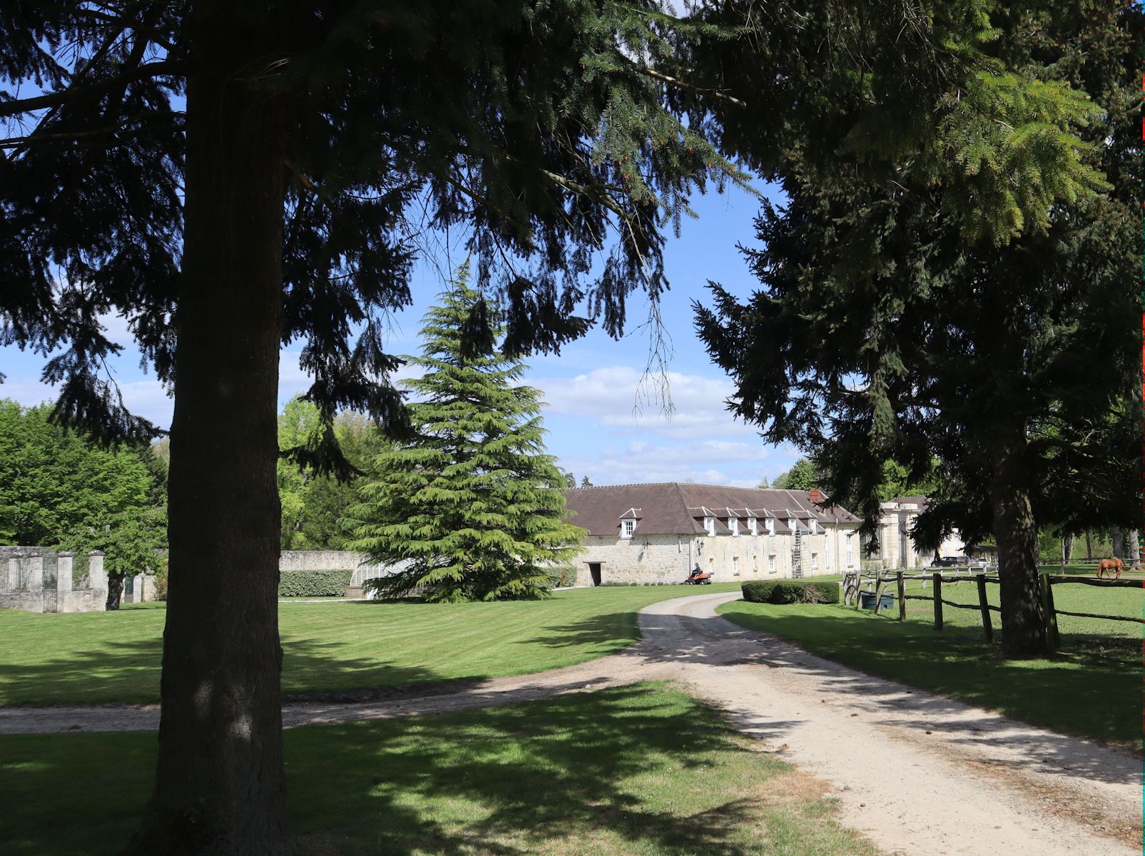 Anwesen des ehemaligen Klosters Parc-aux-Dames