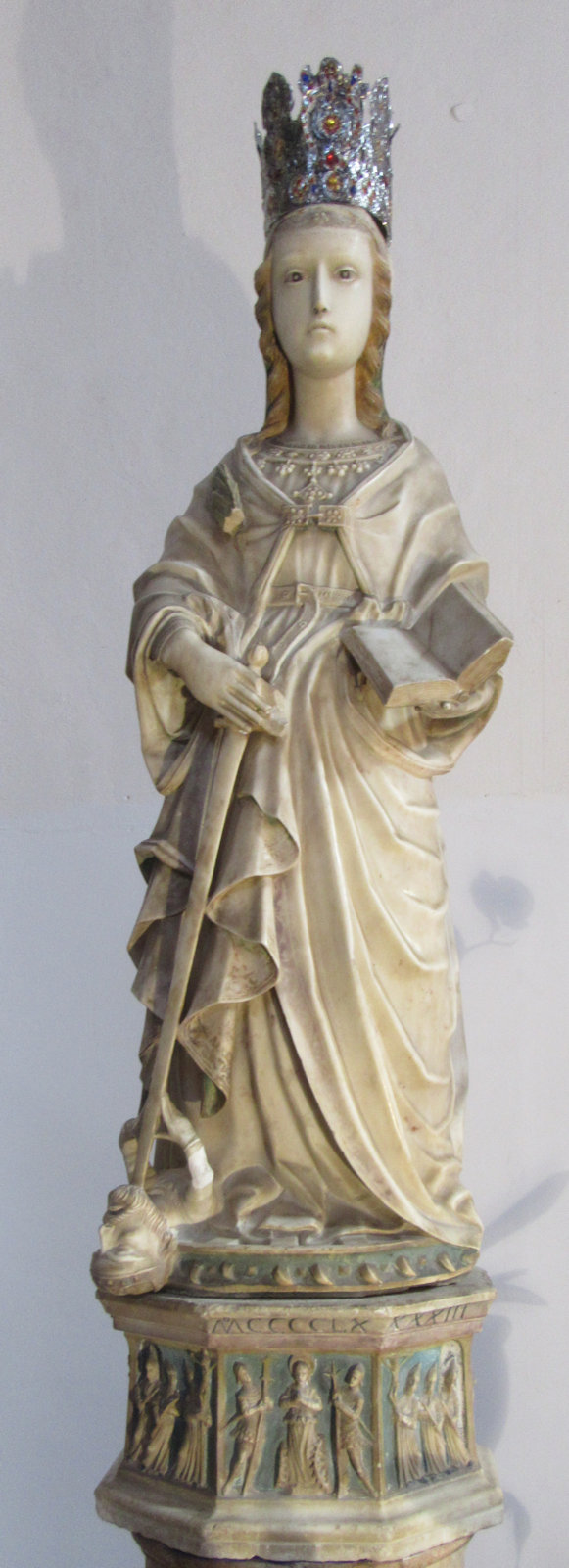 Statue in der Katharina geweihten Kirche in Taormina