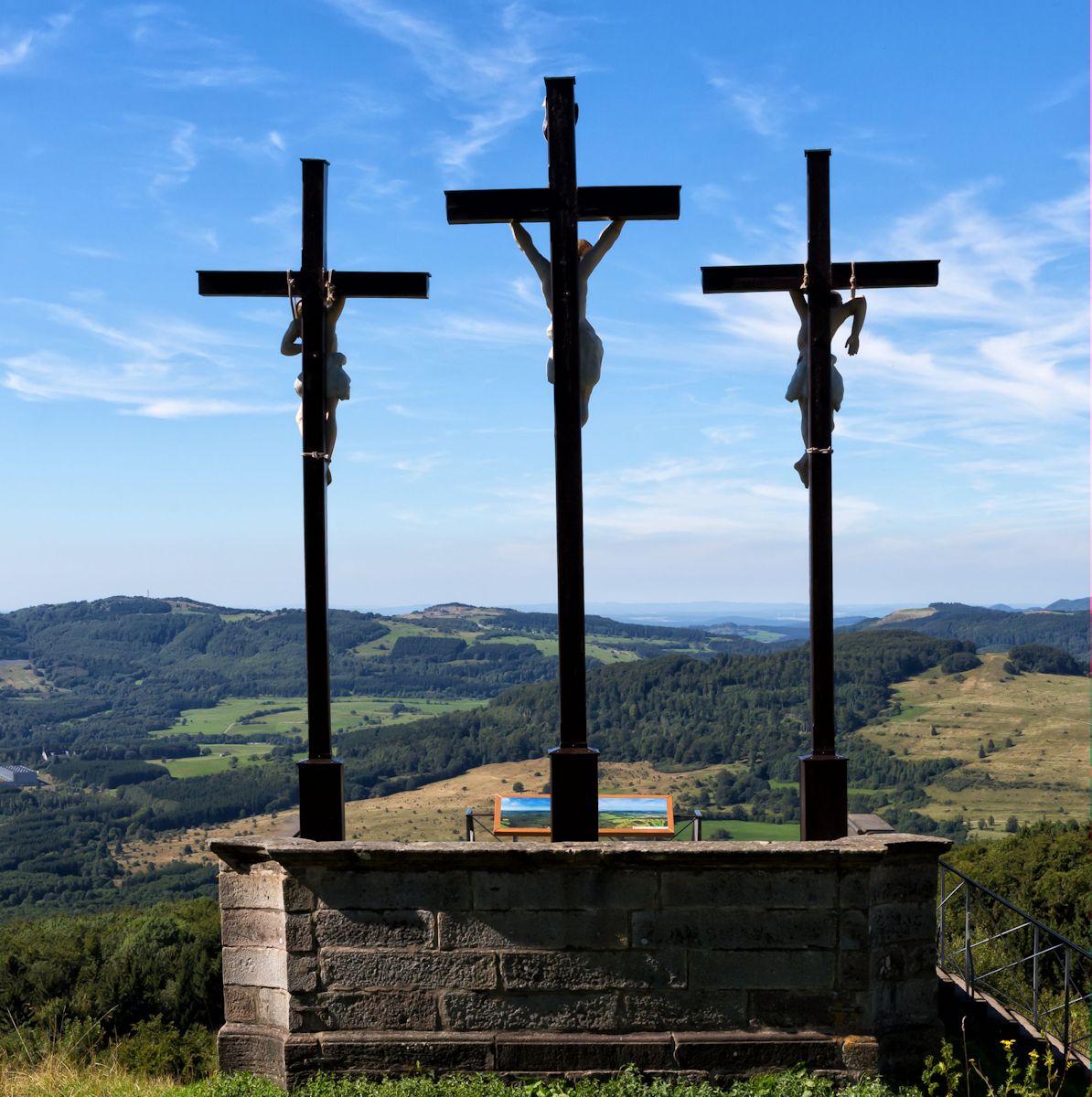 heutige 3 Kreuze auf dem Kreuzberg bei Bischofsheim in der Rhön