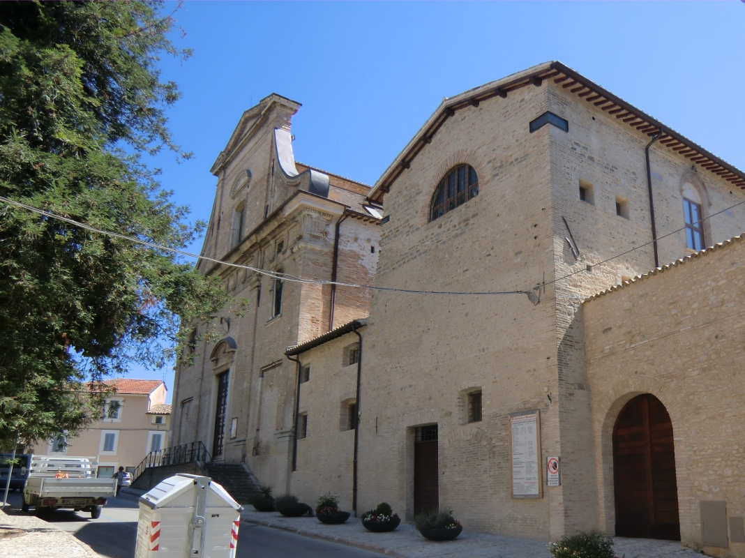 Klaras Kloster und die Kirche aus dem 14. Jahrhundert in Montefalco