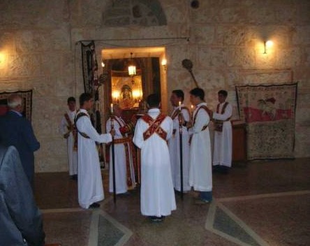 Gottesdienst im Kloster Mor Gabriel am Kreuzfest im Jahr 2006