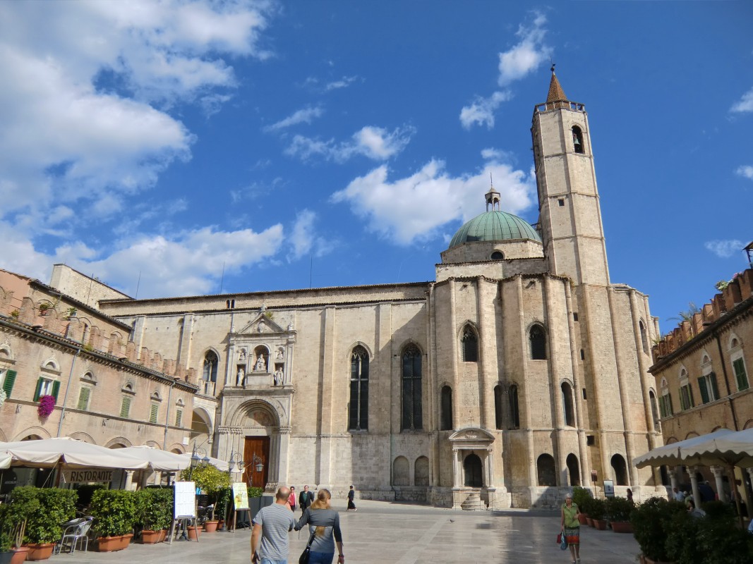 Franziskanerkirche in Ascoli Piceno, erbaut ab 1258