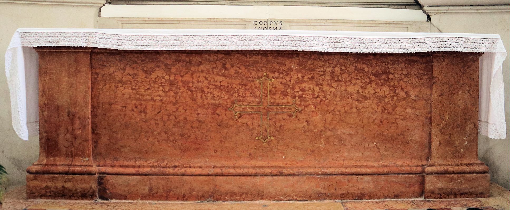 Altar mit Kosmas' Gebeinen in der Kirche San Giorgio Maggiore in Venedig