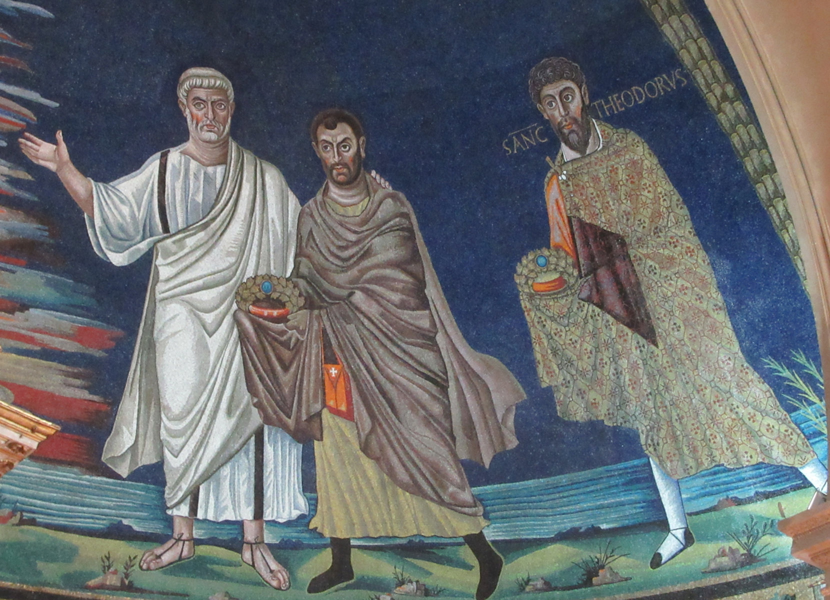Mosaik: Damian (Mitte) mit Petrus (links) und Theodor Tiro (rechts), 527 - 530, in der Kirche Santos Cosma e Damiano in Rom