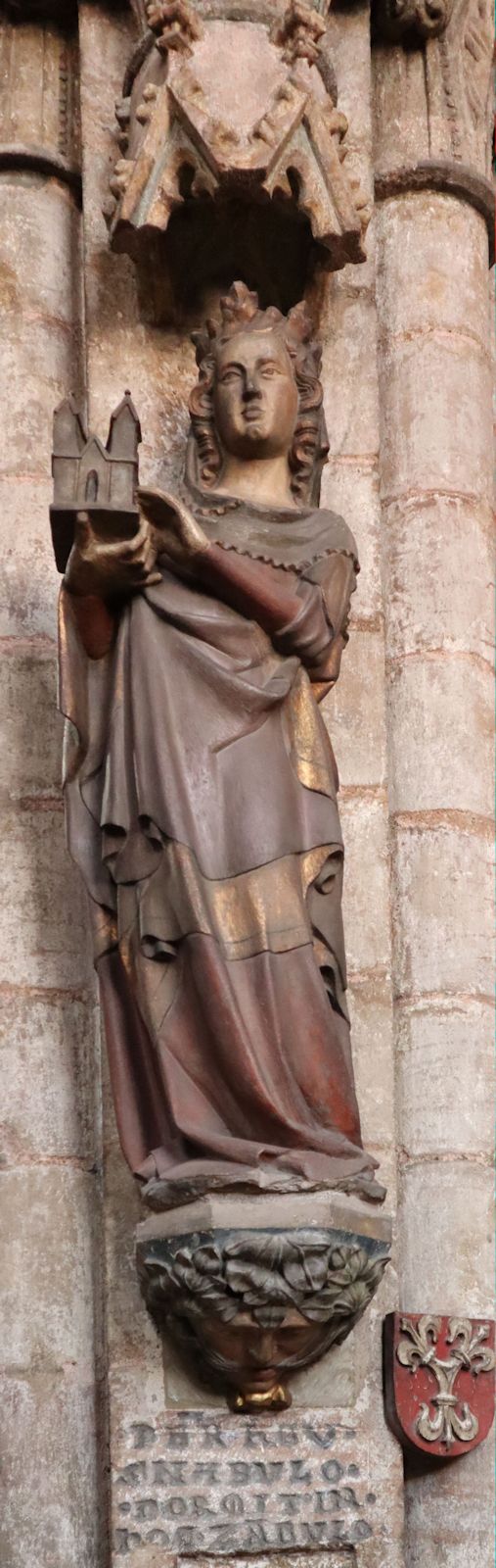 Statue in der Sebalduskirche in Nürnberg