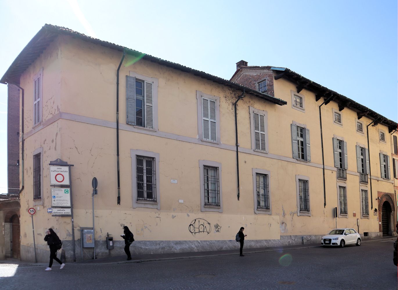 Gebäude an der Stelle des ehemaligen Palazzo Reale in Pavia