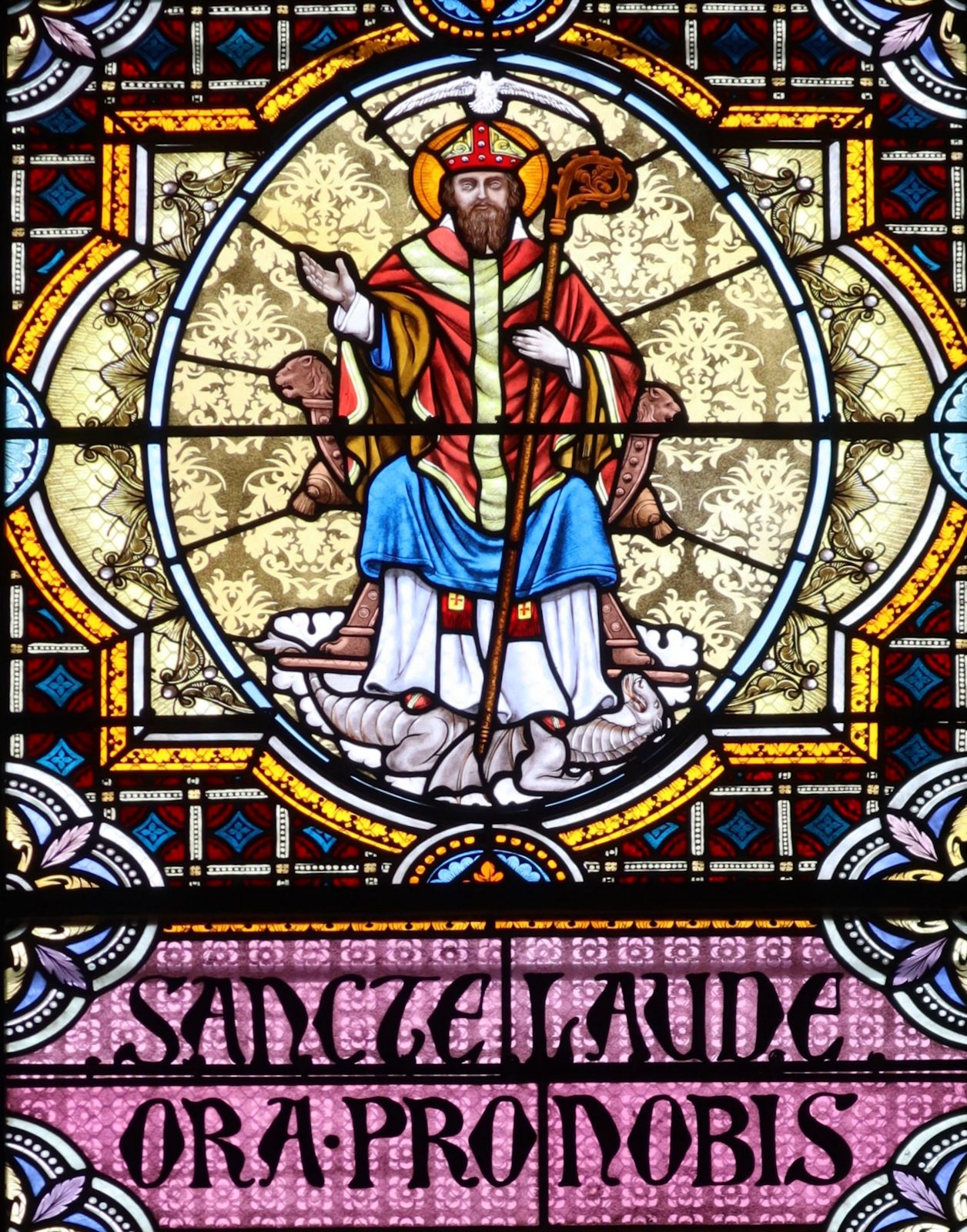 Glasfenster in der Laudus geweihten Kirche Saint-Laud in Angers