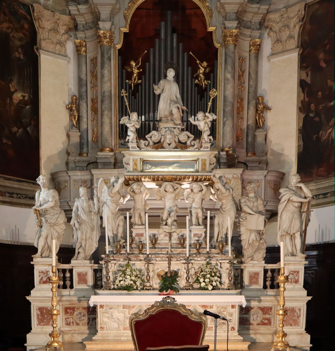 Clemente Moli: Hochaltar mit den Gebeinen von Laurentius, 1646, in der Kirche San Pietro di Castello in Venedig