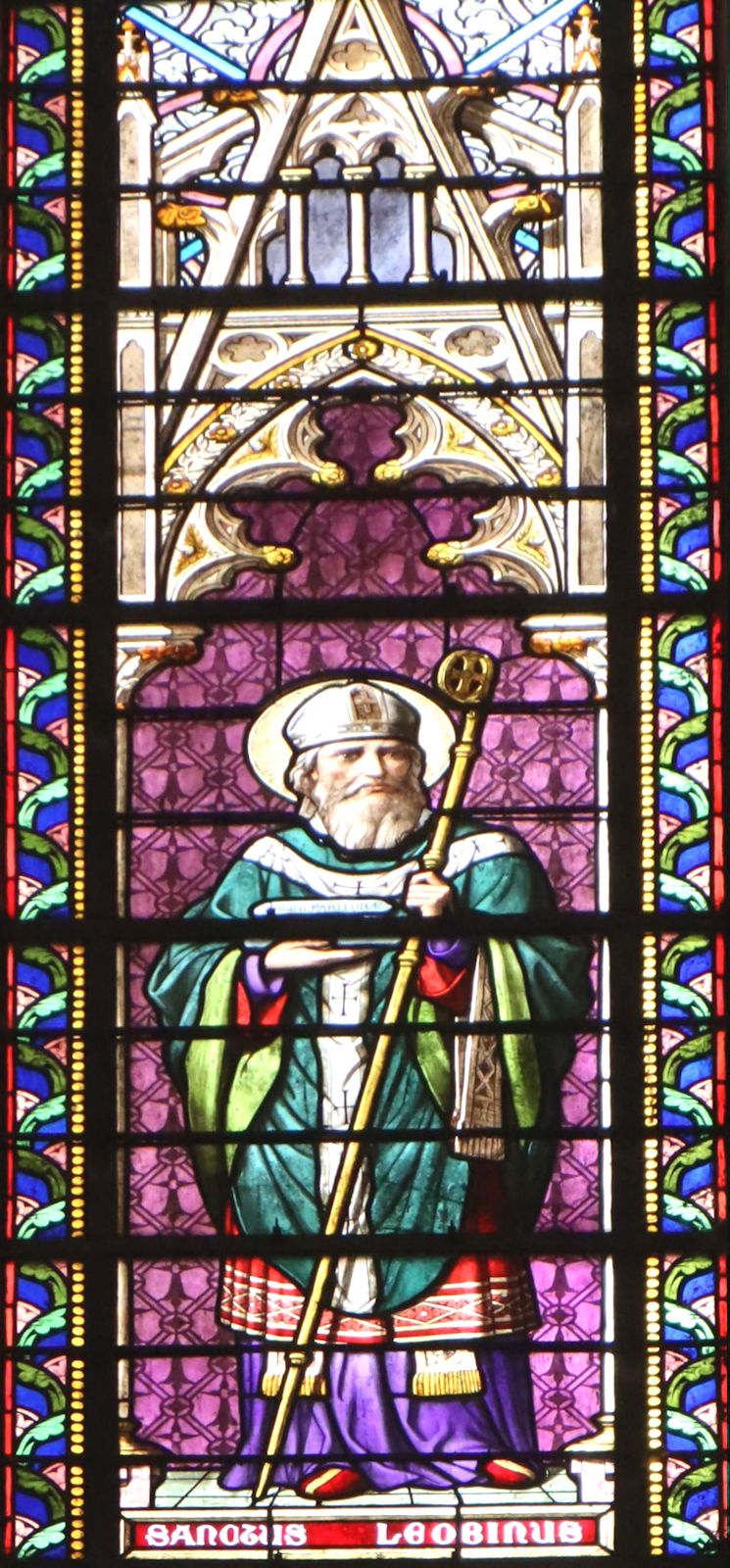 Glasfenster in der Pfarrkirche in Saint-Philbert-de-Grand-Lieu bei Nantes