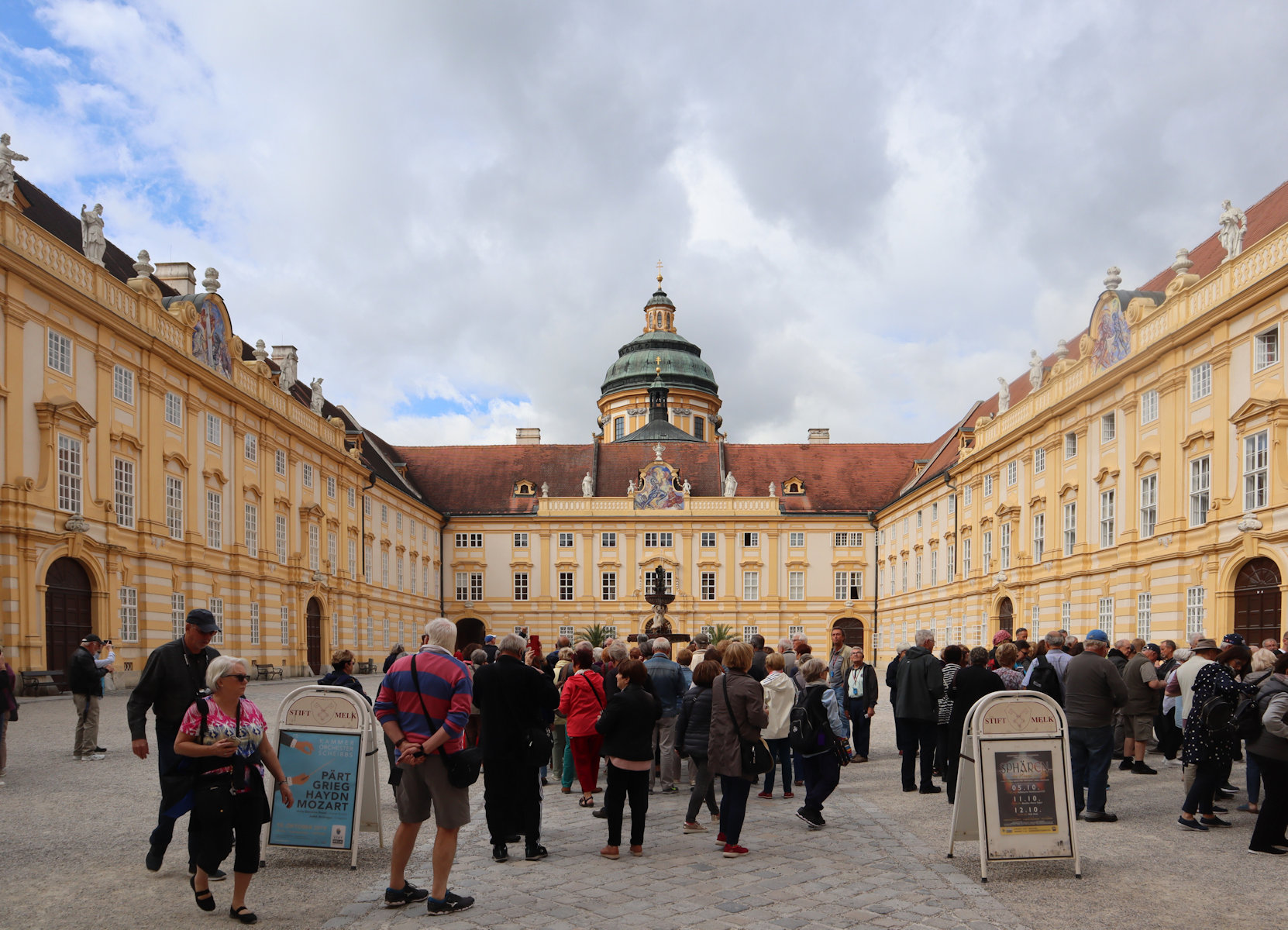 Innenhof des Stiftes Melk heute