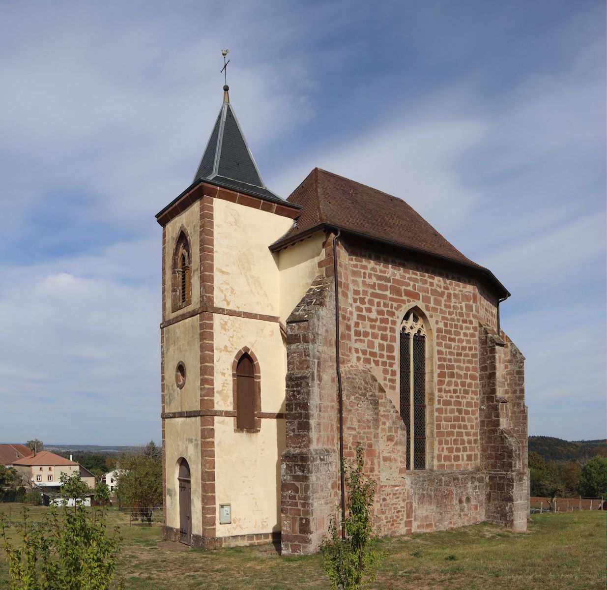 Reste der Klosterkirche in Saint-Saveur