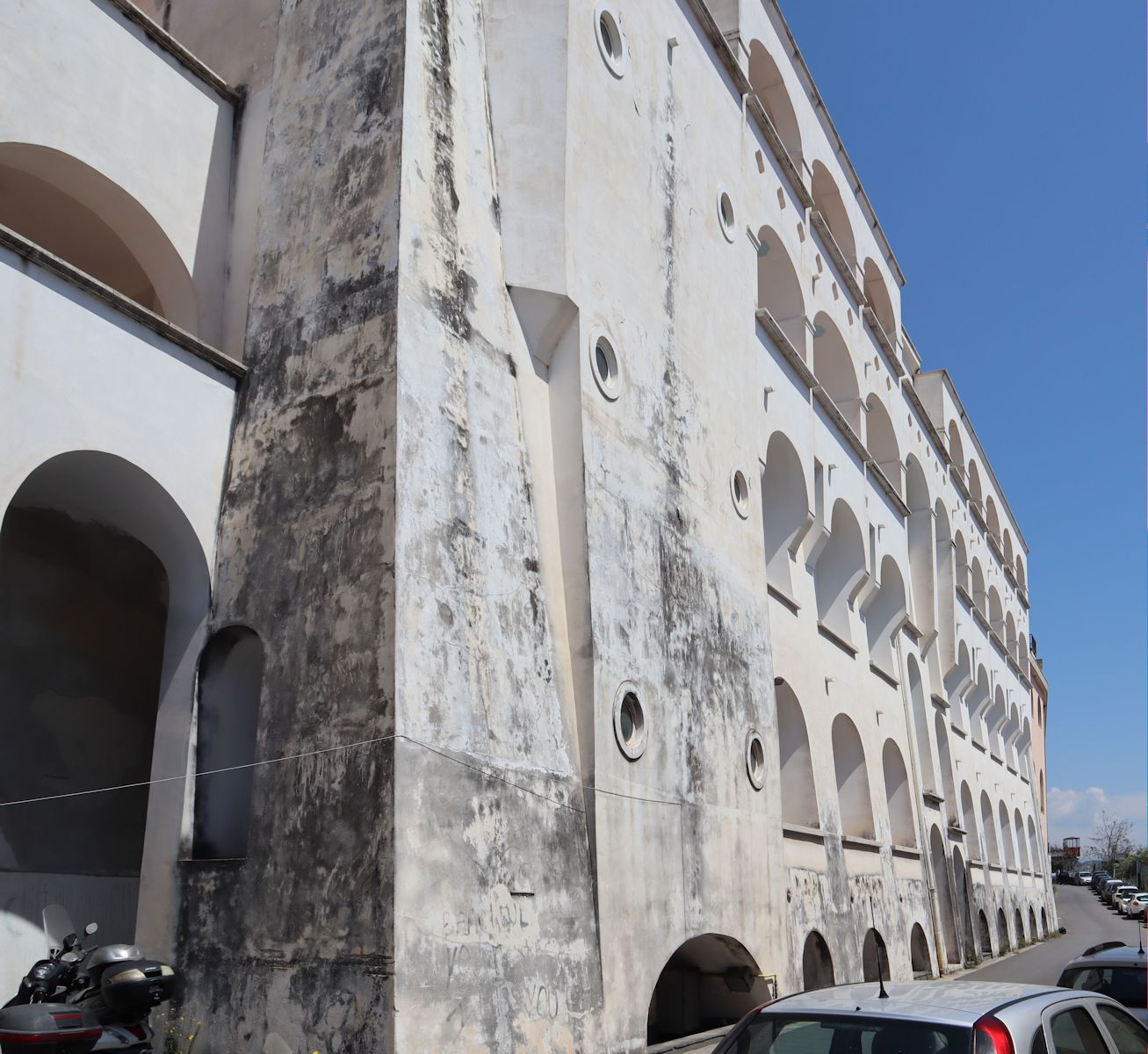 ehemaliges Kloster San Nicola de la Palma der Franziskaner-Tertiarinnen in Salerno